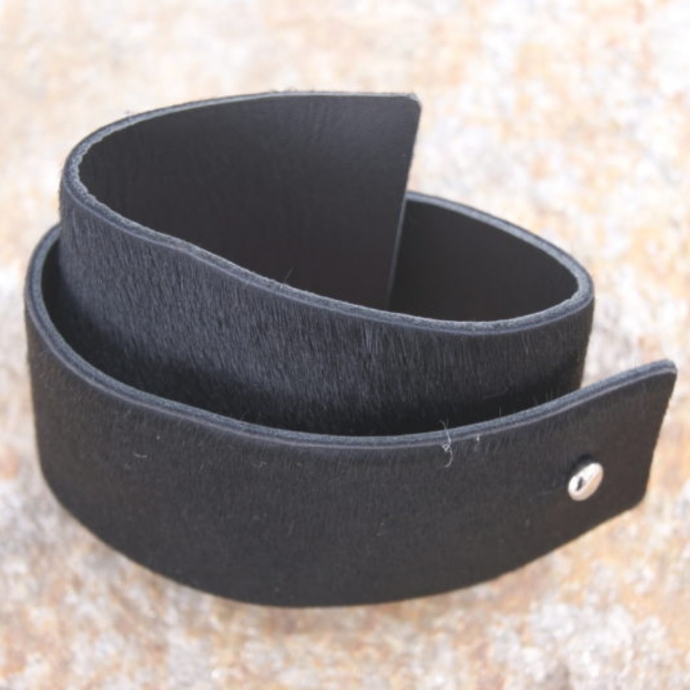 Moo Young Cuff Black Large Wrap Hair On Leather